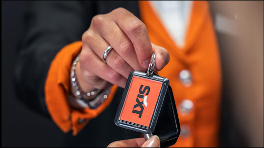 Sixt Autonoleggio e furgoni Roma Fiumicino Aeroporto thumb 3